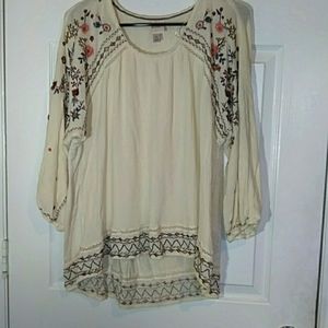Knox Rose Embroired Top